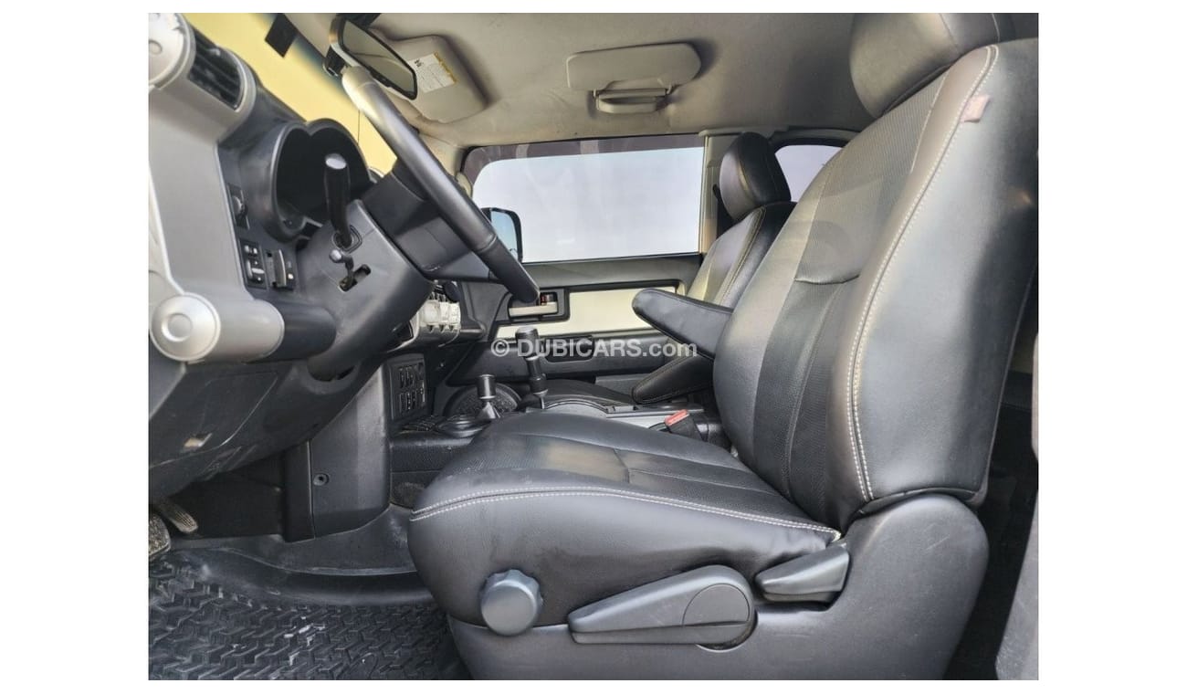 تويوتا إف جي كروزر GXR