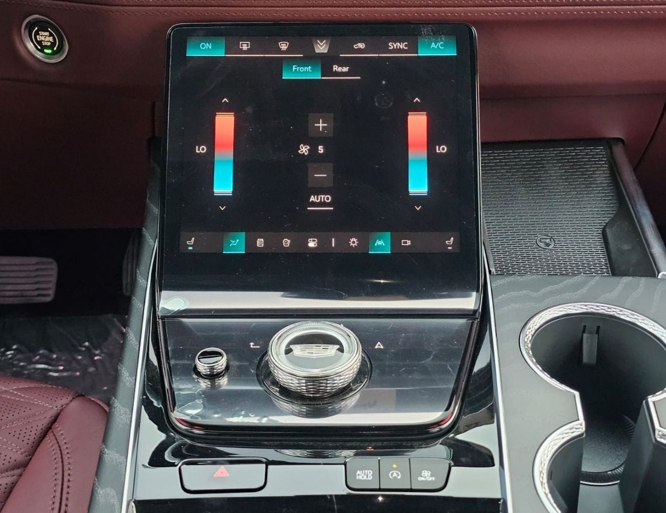 كاديلاك إسكالاد سبورت كاديلاك إسكاليد سبورت || محرك بنزين V8 سعة 6.2 لتر، دفع رباعي، ناقل حركة أوتوماتيكي | رادار | سقف با