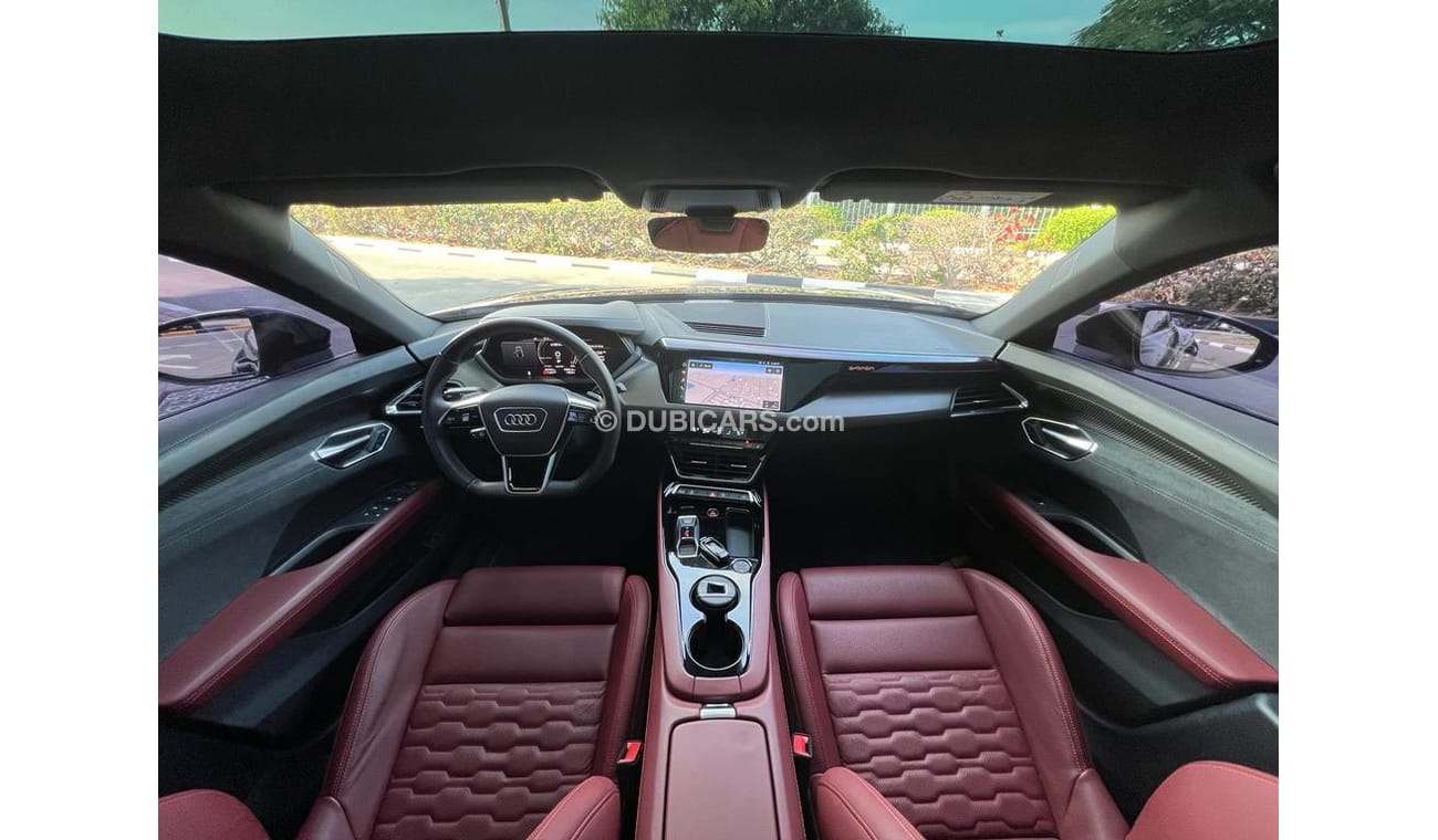 Audi etron GT AUDI GT E-TRON 2022 GCC SPCIAL EDITIONS UNDER WARRANTY WITH SERVICE CONTRACT