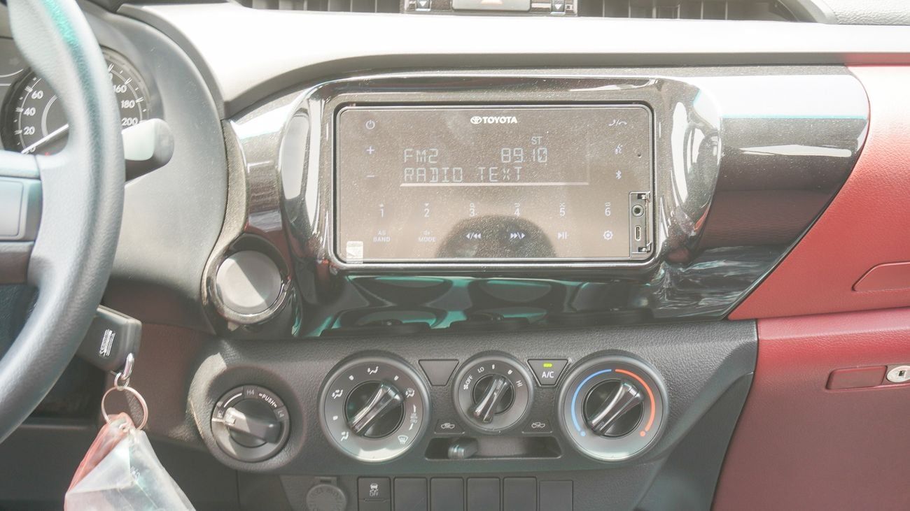 تويوتا هيلوكس GLX DLX- 2.4L DIESEL