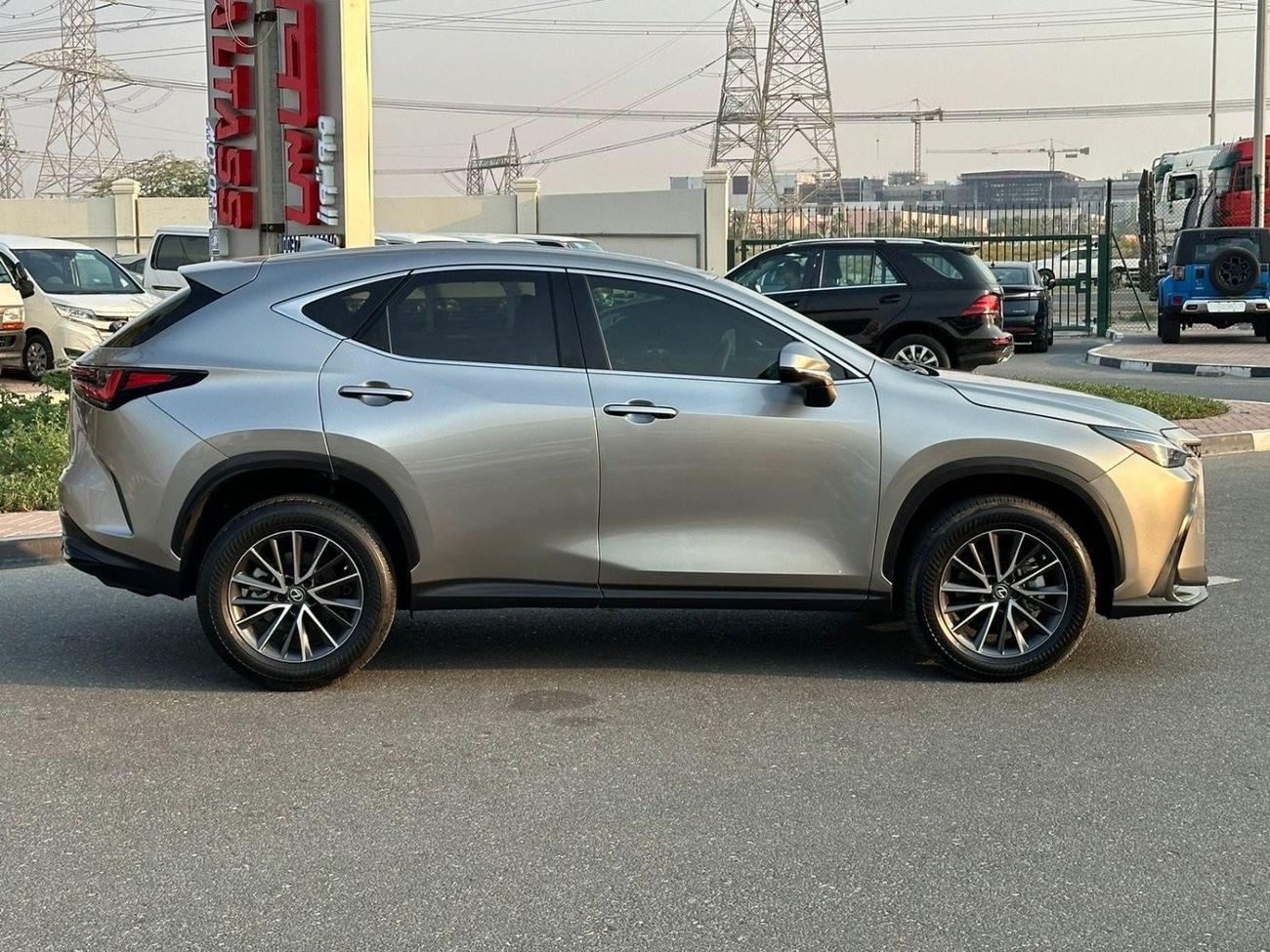 لكزس NX350 Nx350 premium 4x4 full option