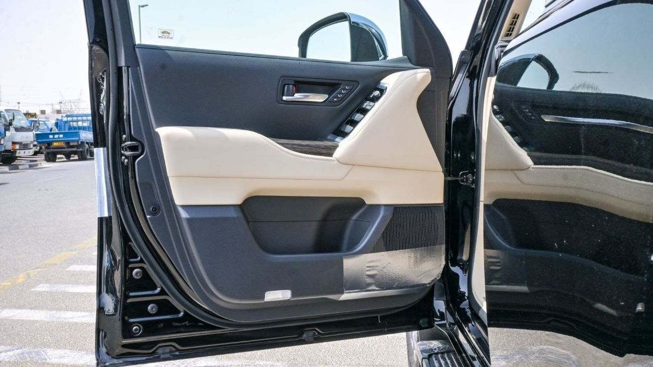 Toyota Land Cruiser Toyota Land Cruiser LC 300 VX - Black - 2024 (For Export)