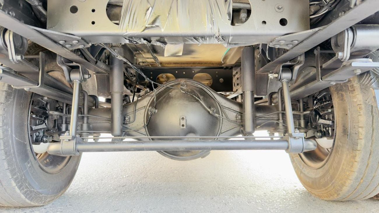 ميتسوبيشي كانتر فان -