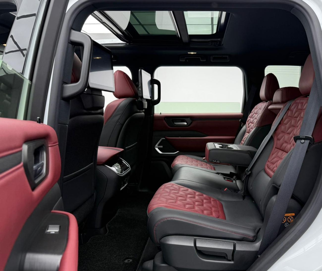 Nissan Patrol 2026 Nissan Patrol LE Platinum, 5 Years Nissan Warranty, 3 Years Nissan Service Pack, Low Km, GCC