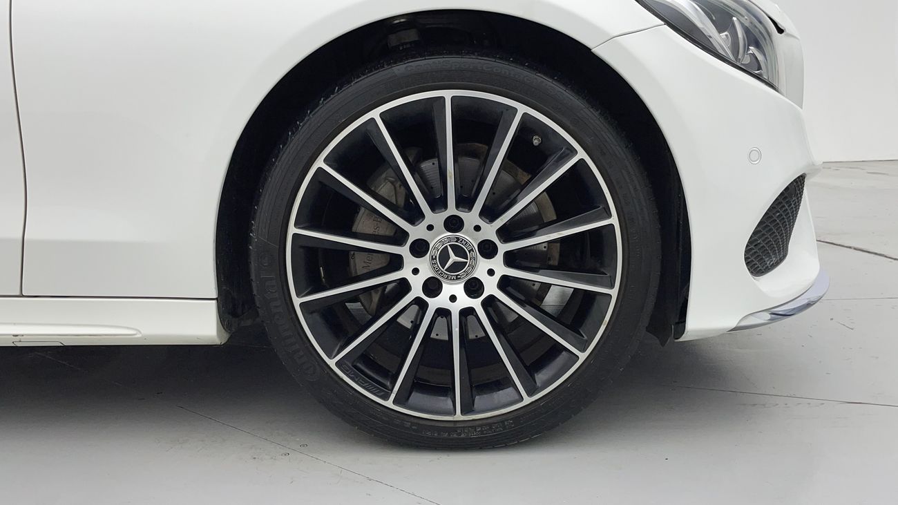 Mercedes-Benz C 200 AMG SPORTS PACKAGE 2 | Zero Down Payment | Free Home Test Drive