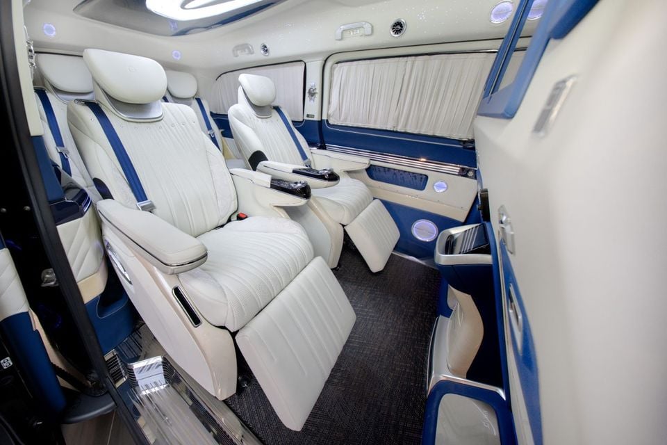 Mercedes Benz V300 1 из 28 версии, созданной по мотивам роскошной яхты.| By Limgene 2025