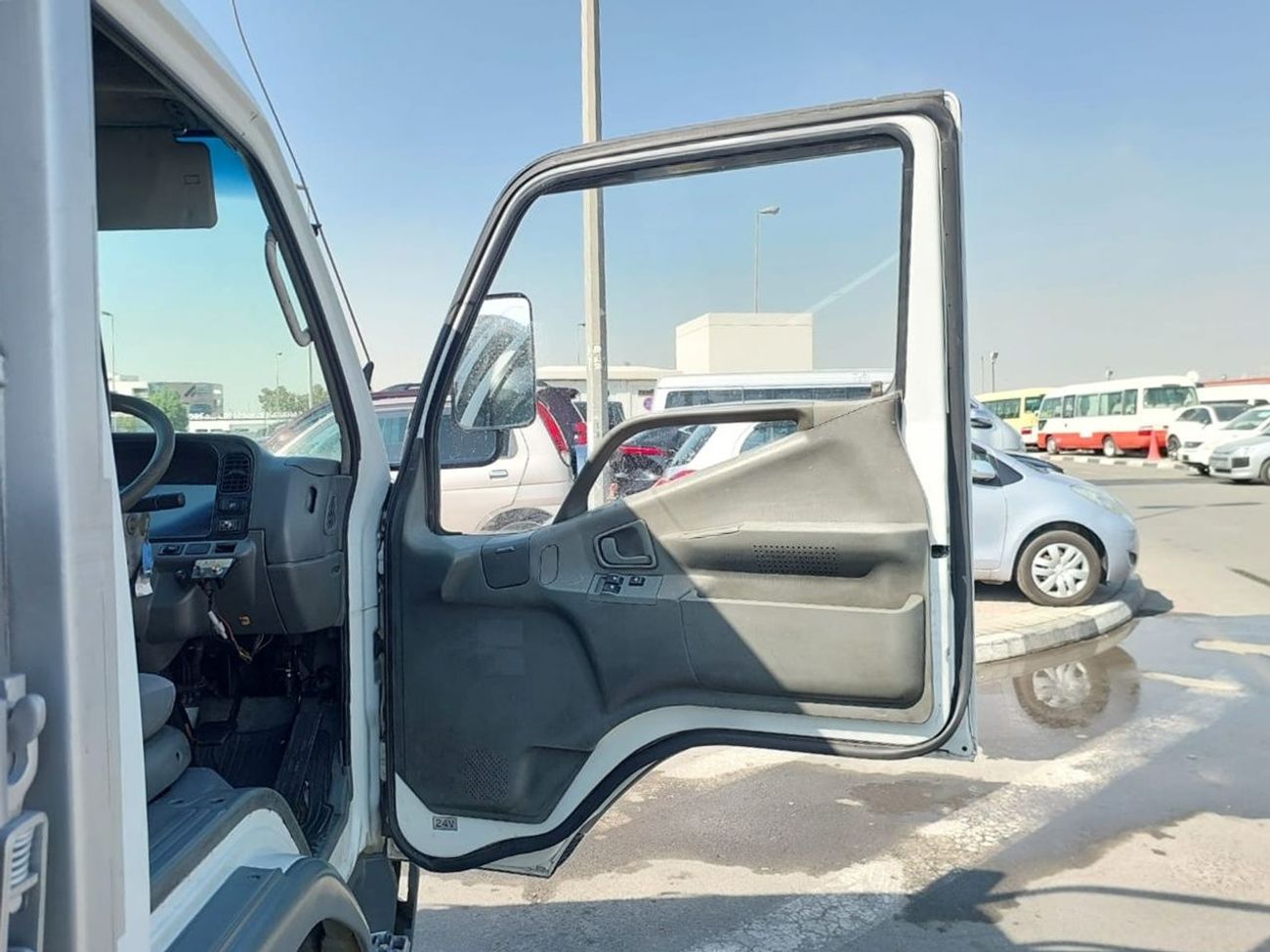 ميتسوبيشي فوسو كانتير MITSUBISHI CANTER TRUCK RHD 1995 MODEL 4.5 L DIESEL MANUAL(PM20240)