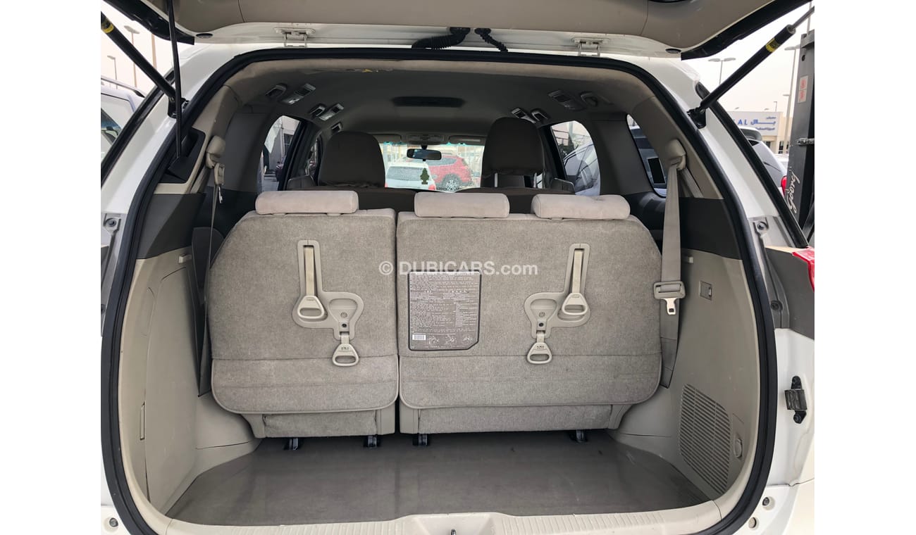 Toyota Previa 8 seater, 2010. Excellent Condition