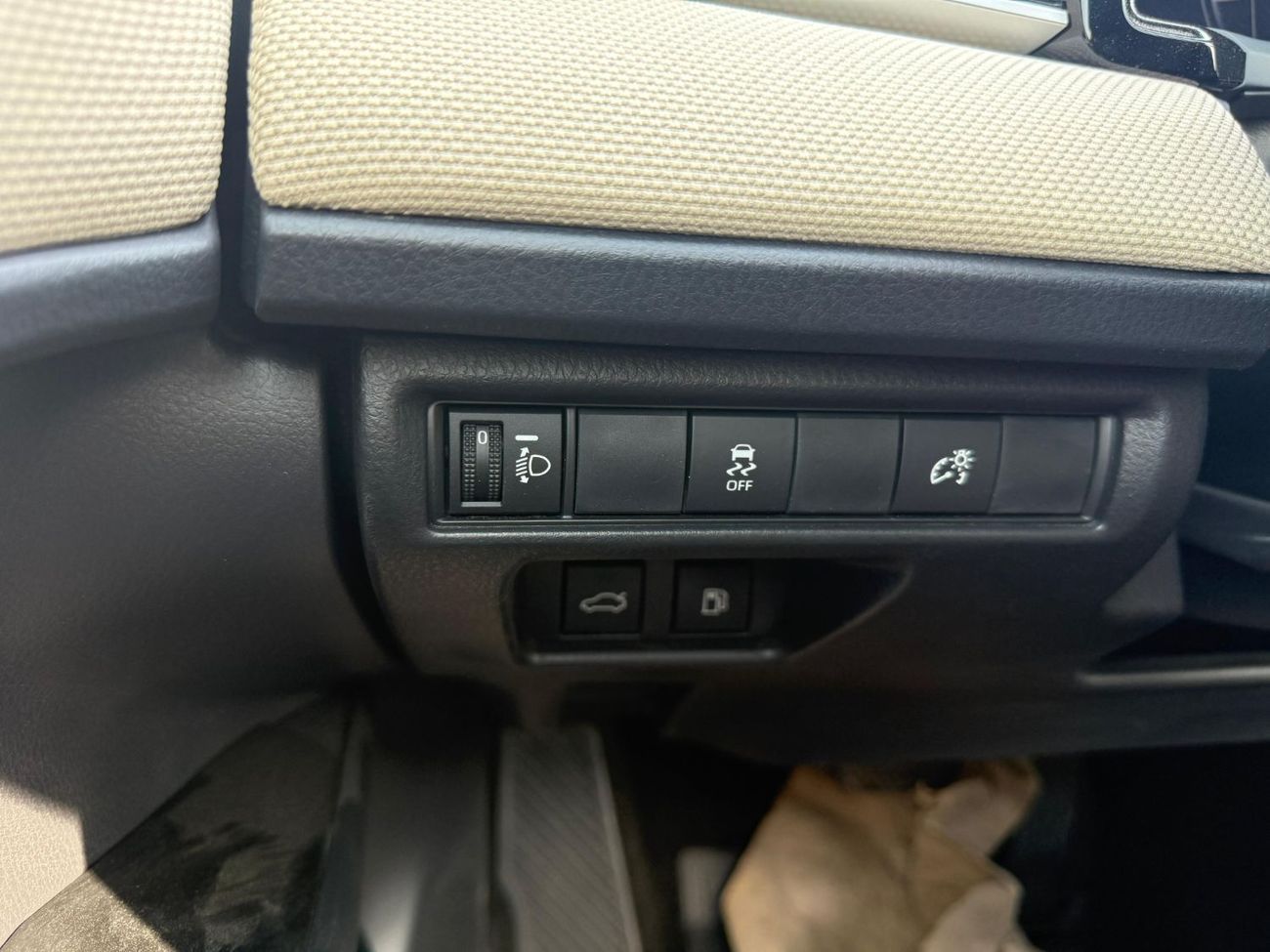 تويوتا كامري 2.5L LE FWD PETROL