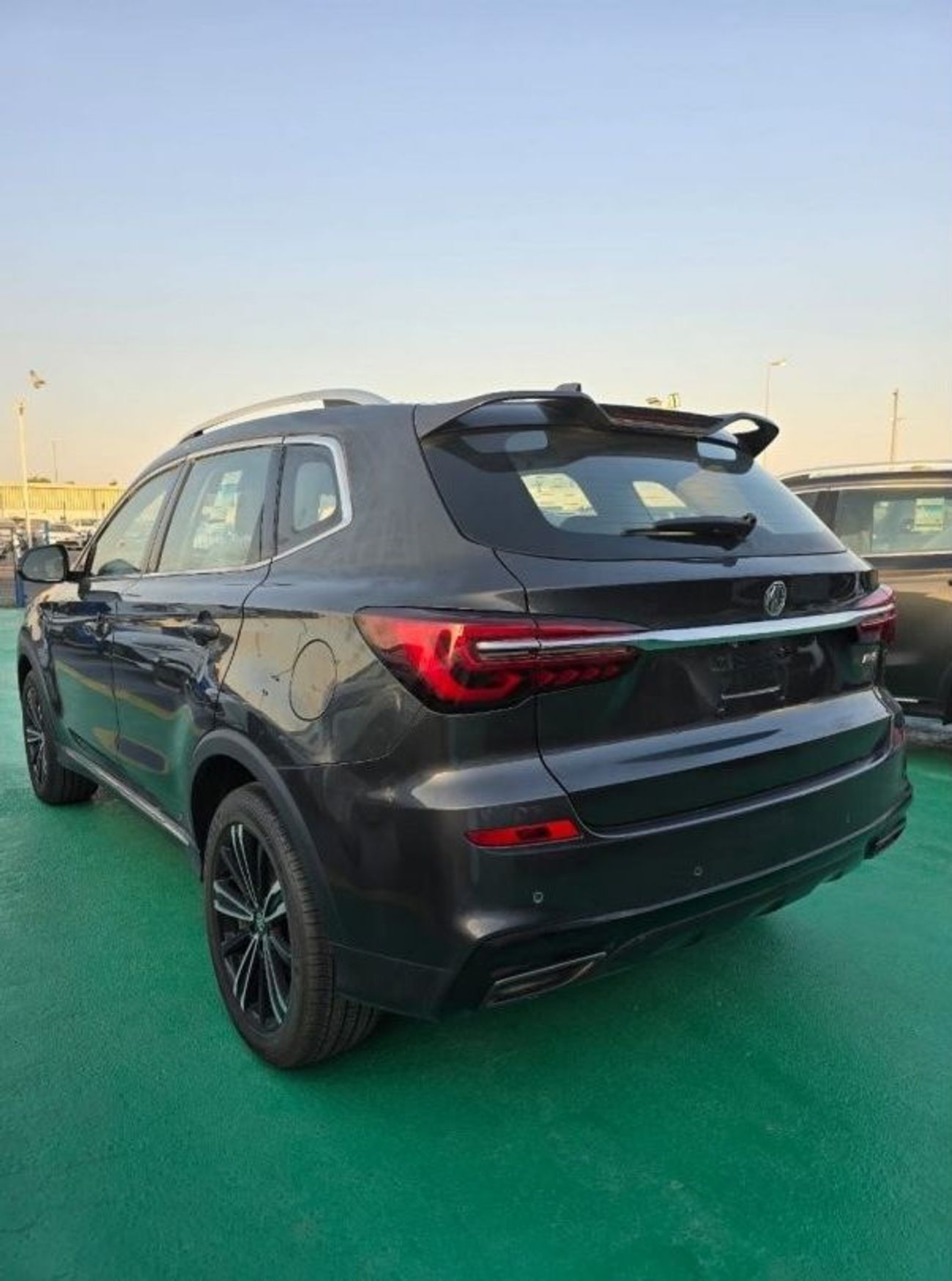 أم جي RX5 1.5L PETROL WITH PANORAMIC 2024 GCC