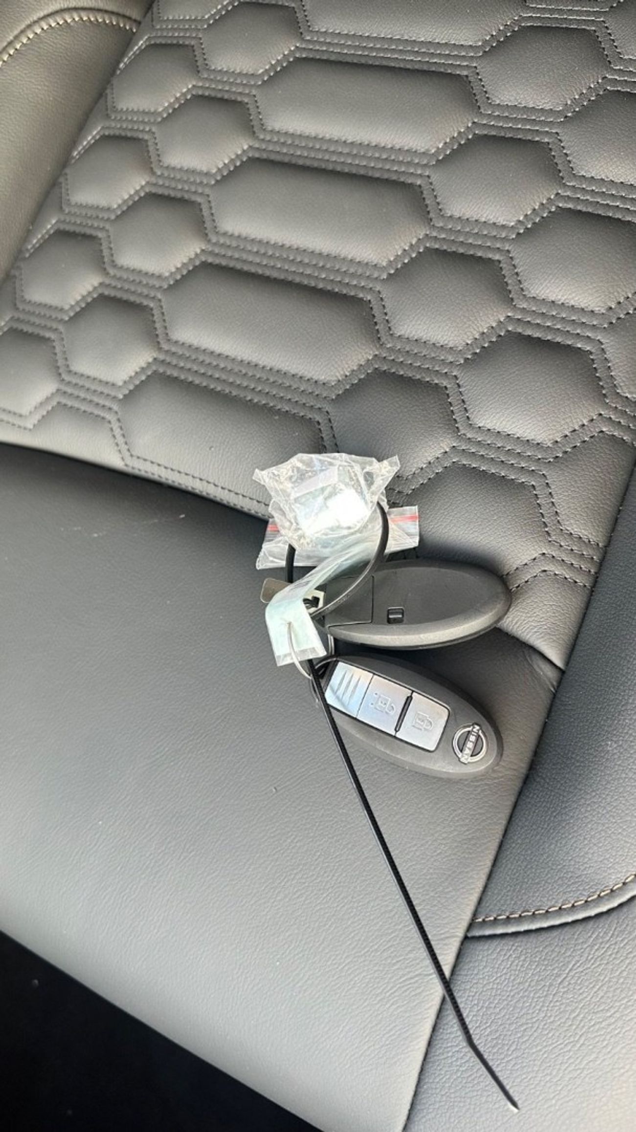 Nissan Navara NISSAN NAVAR LE PLUS  2.5L DC DSL 4WD A/T