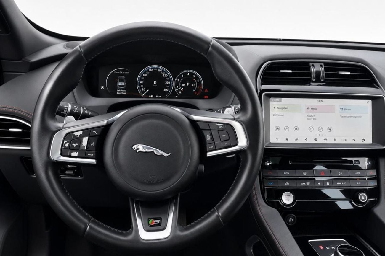 Jaguar F-PACE S Jaguar F-PACE 2018 l Supercharged V6 l AED 1,069 / Monthly