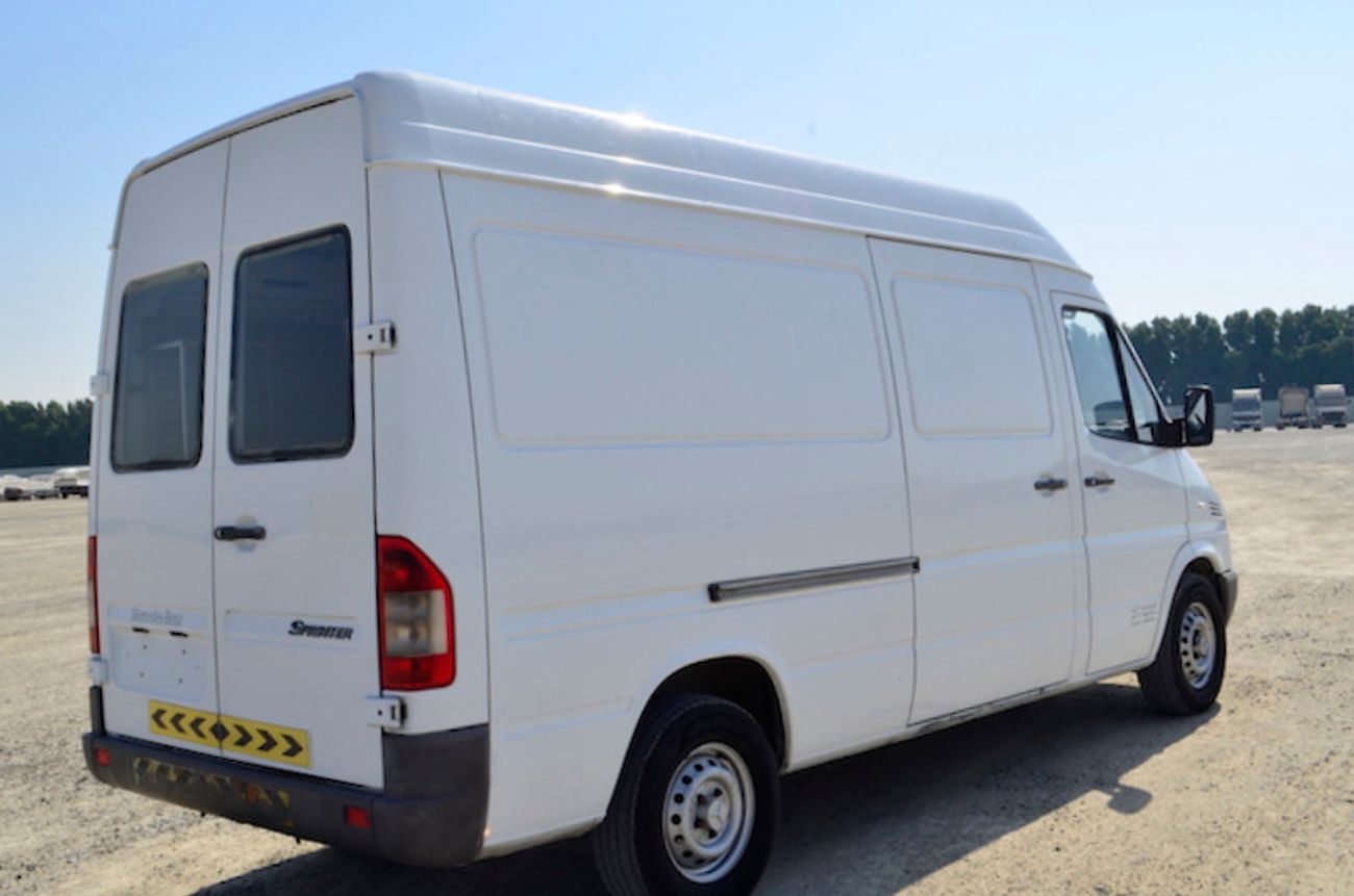 Mercedes-Benz Sprinter DELIVERY VAN GCC SPECS