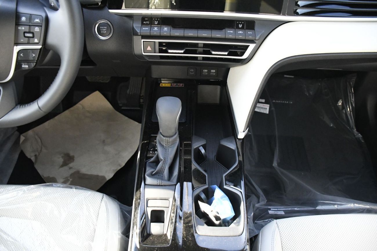 Toyota Camry Toyota Camry GLE 2.5L Petrol Panoramic Roof ( READY STOCK )