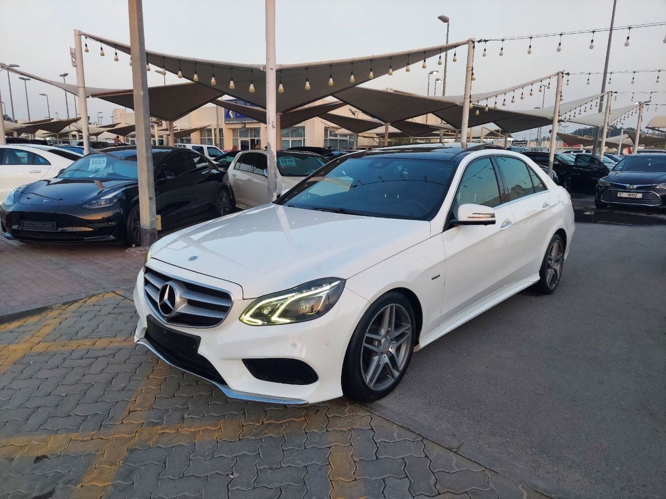 مرسيدس بنز E300 AVANTGARDE SPORT Premium + 2.0L