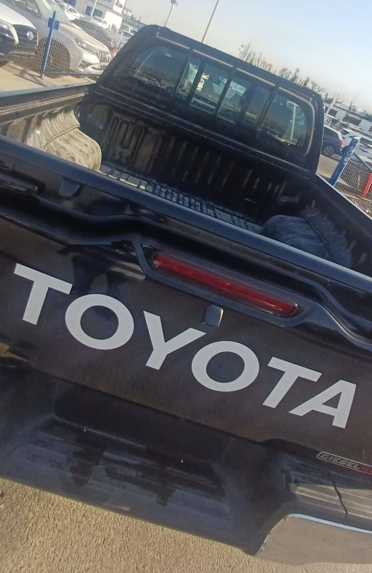 Toyota Hilux SGLX TOYOTA HILUX 2.4L Diesel AUTOMATIC TRANSMISSION COLOR BLACK MODEL 2025