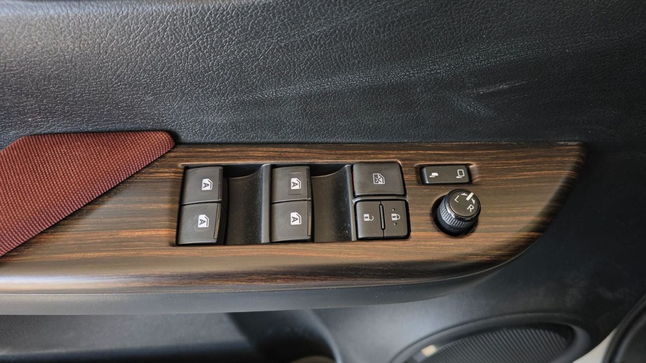 تويوتا هيلوكس TOYOTA HILUX D/C 2.7L AT FULL OPTION 2025-WHITE