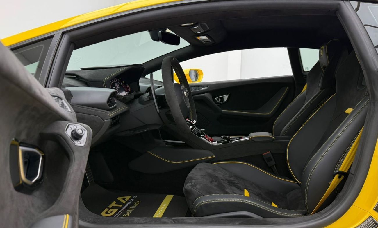 لامبورغيني هوراكان Tecnica 2024 Lamborghini Huracan Tecnica, Lamborghini Warranty + Service Pack, Very Low Km, GCC