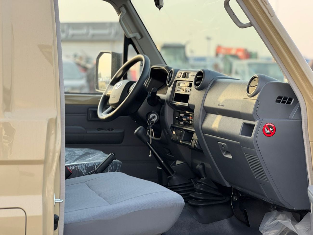 Toyota Land Cruiser 70 1