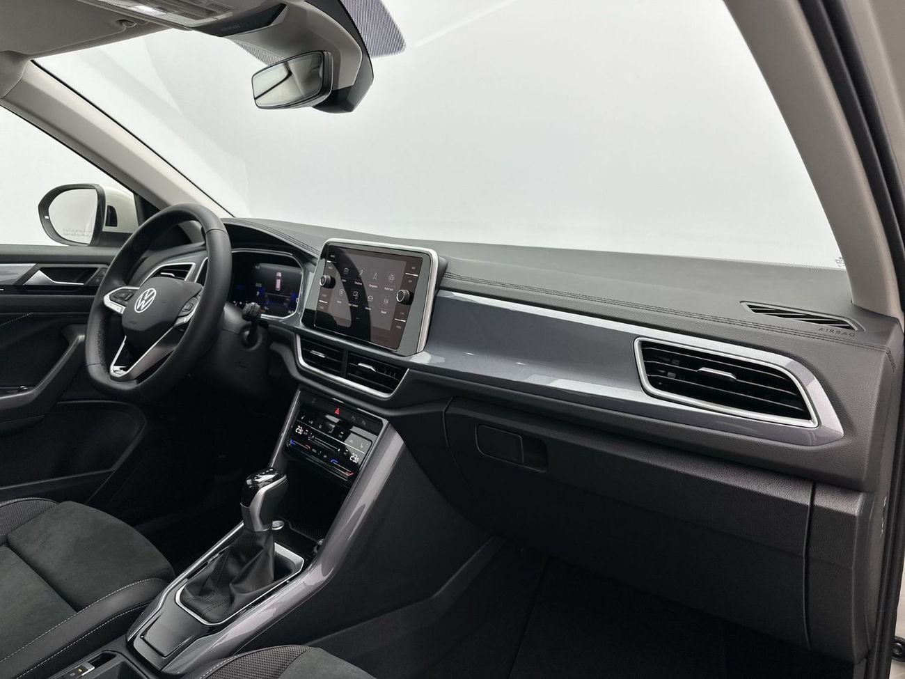 فولكس واجن T ROC STYLE T-Roc Style with Sunroof 1.4L |  Premium Interior | VW Certified | GCC Specs
