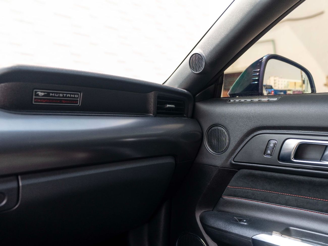 Ford Mustang FASTBACK GT CALIFORNIA SPECIAL