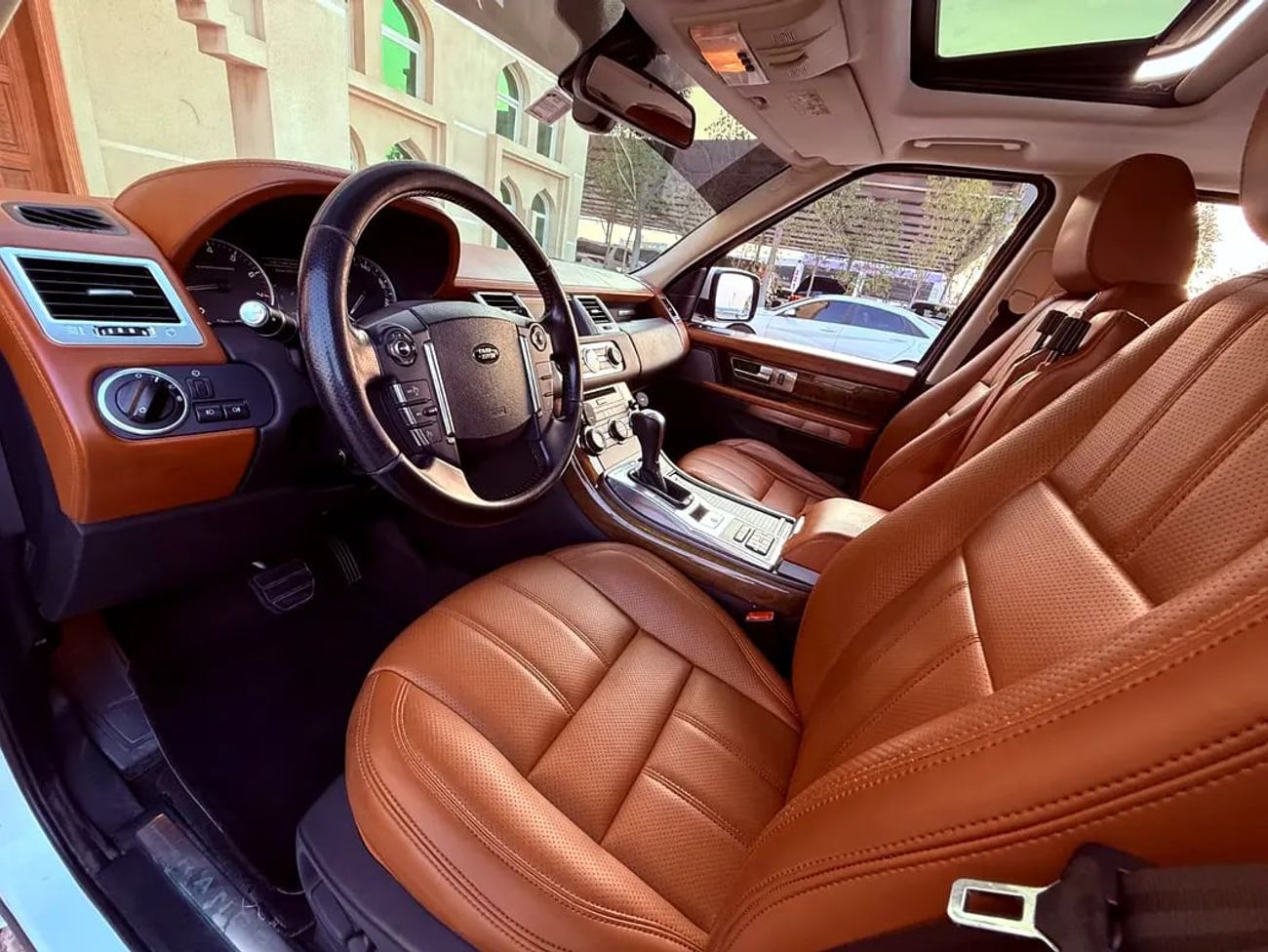 Land Rover Range Rover Sport SUPERCHARGED رنج روفر سبورت فل اوبشن خليجي Supercharged GCC Specs