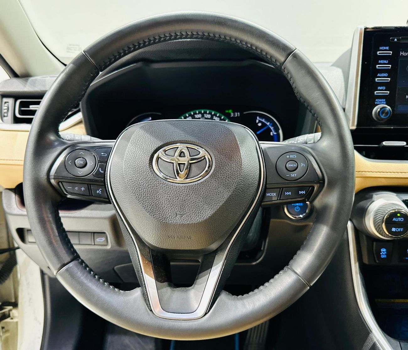 تويوتا راف ٤ 2.5L VXR Hybrid