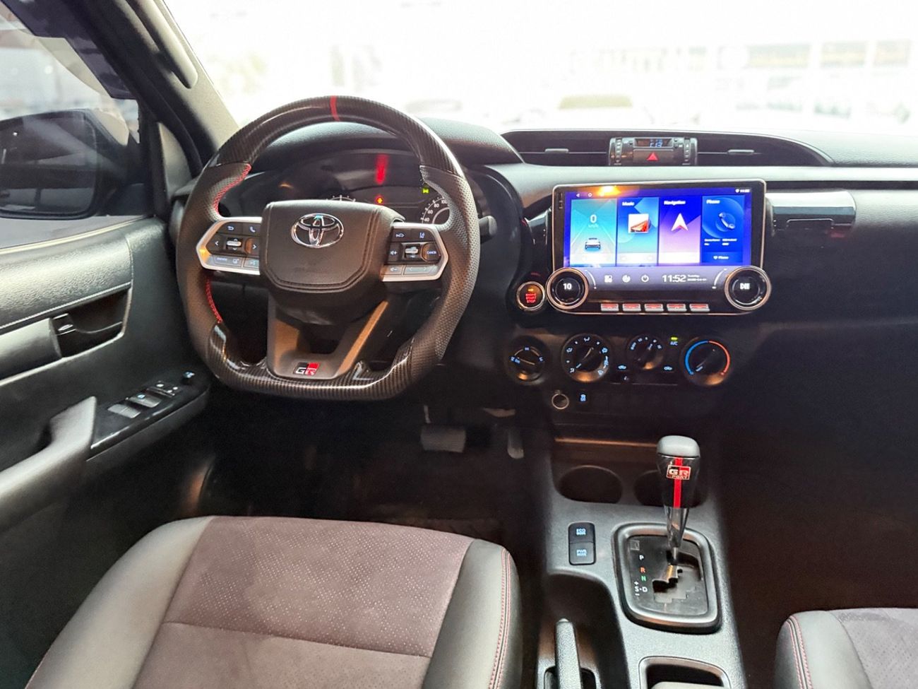 تويوتا هيلوكس GLX 2.7L Double Cab Utility A/T