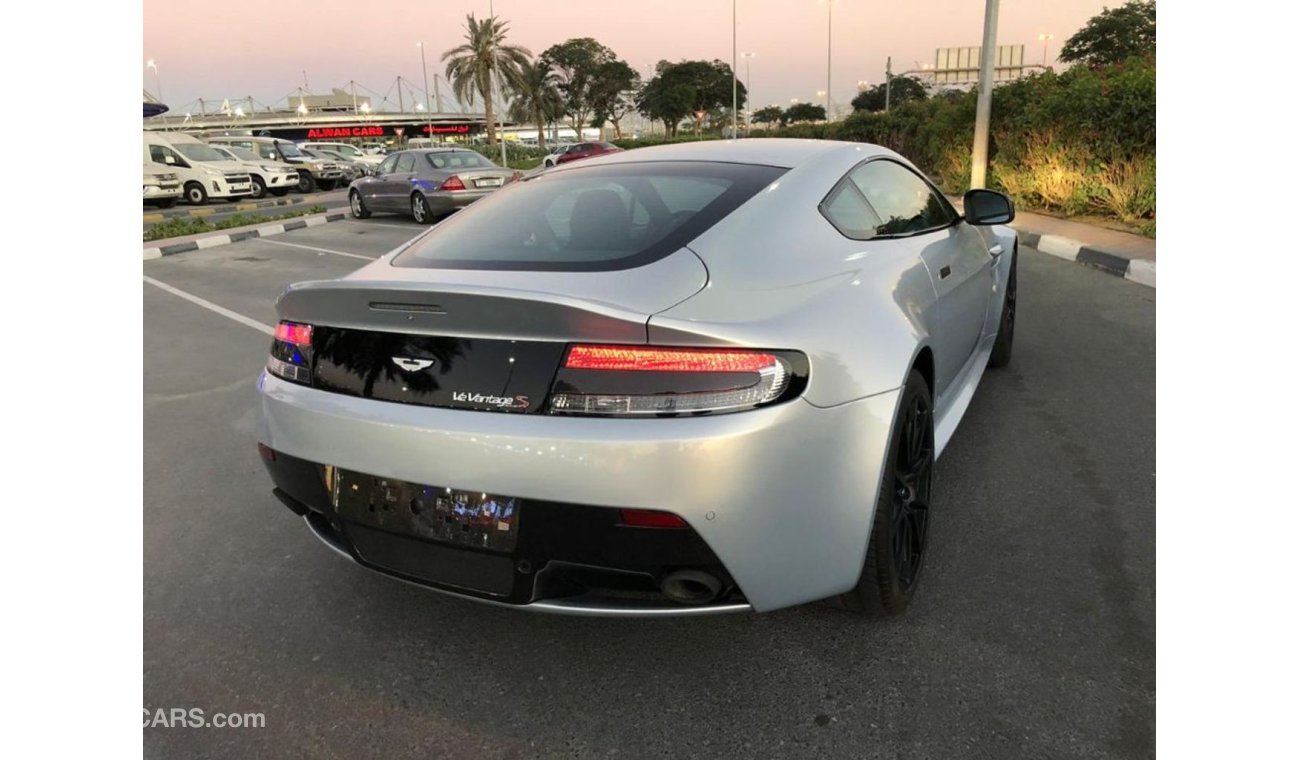 Aston Martin V12 Vantage **2016** / GCC Spec / Hand Made Exclusively !