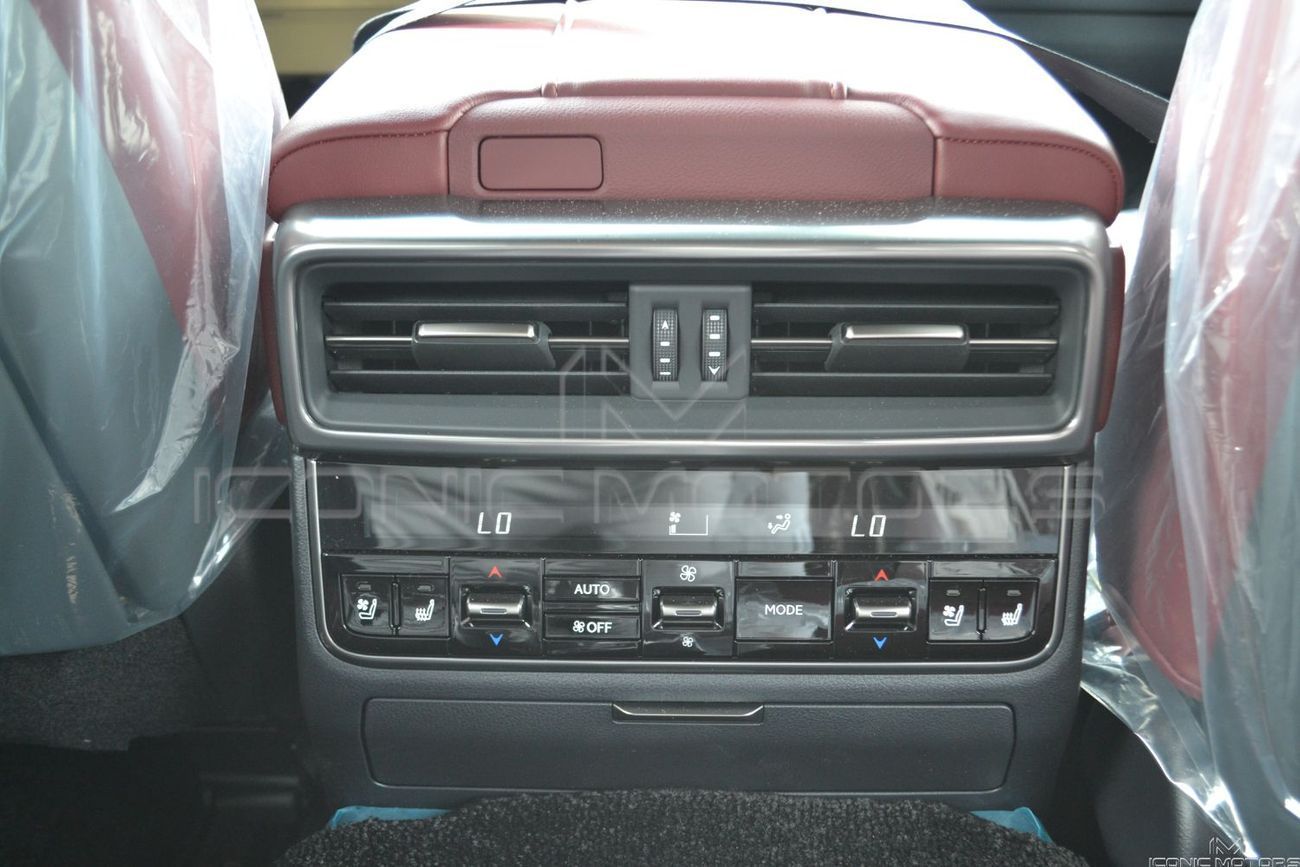 Lexus LX 700h Signature