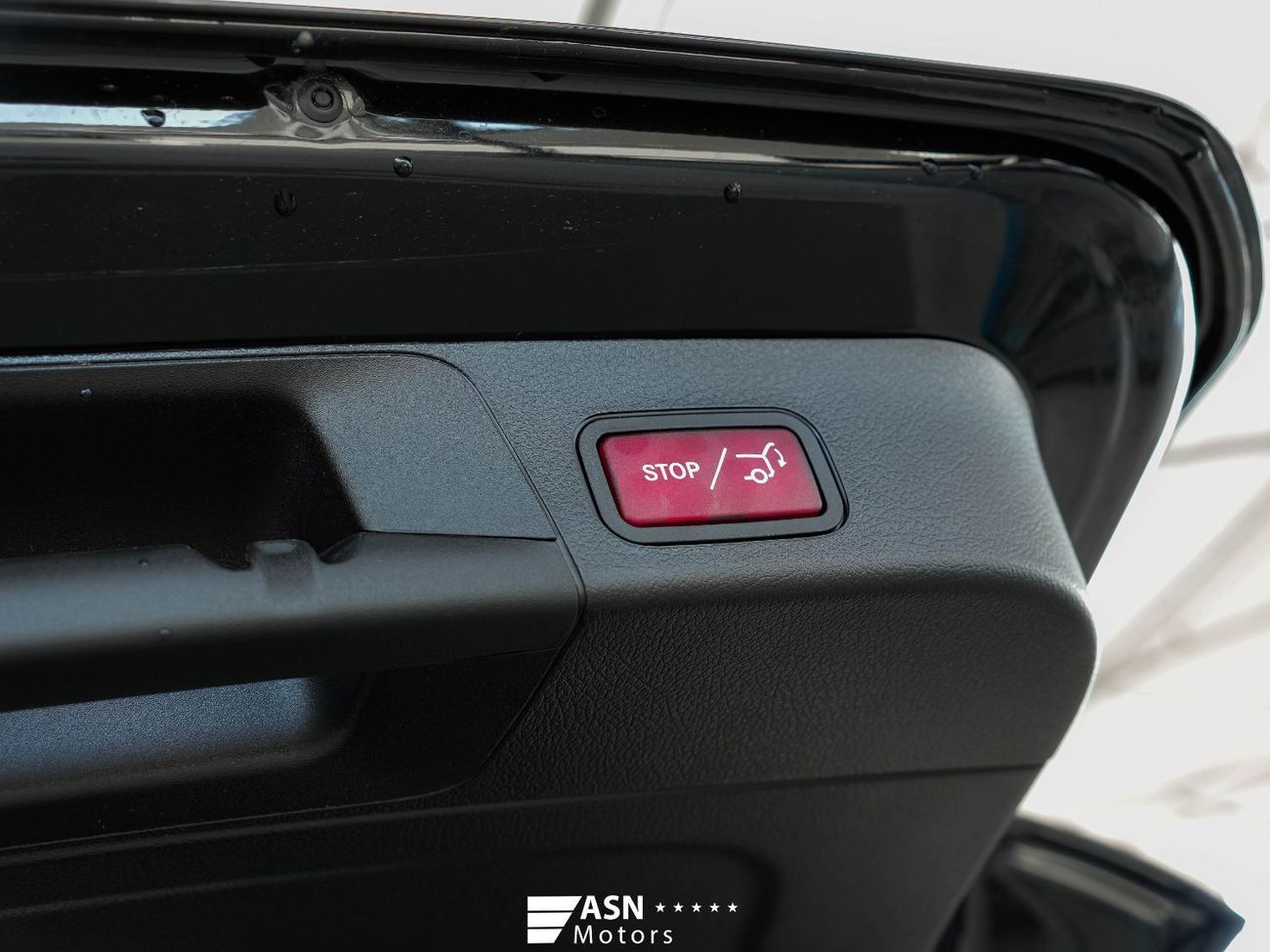 Mercedes-Benz GLB 200 Luxury 7 Seater 1.3 Turbo (Export Price)