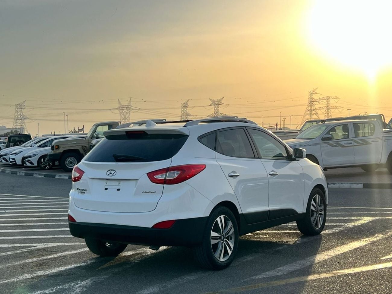 هيونداي توسون  2014 Hyundai Tucson 2.4L V4 - Rear Camera - panoramic sunroof - Leather Seats
