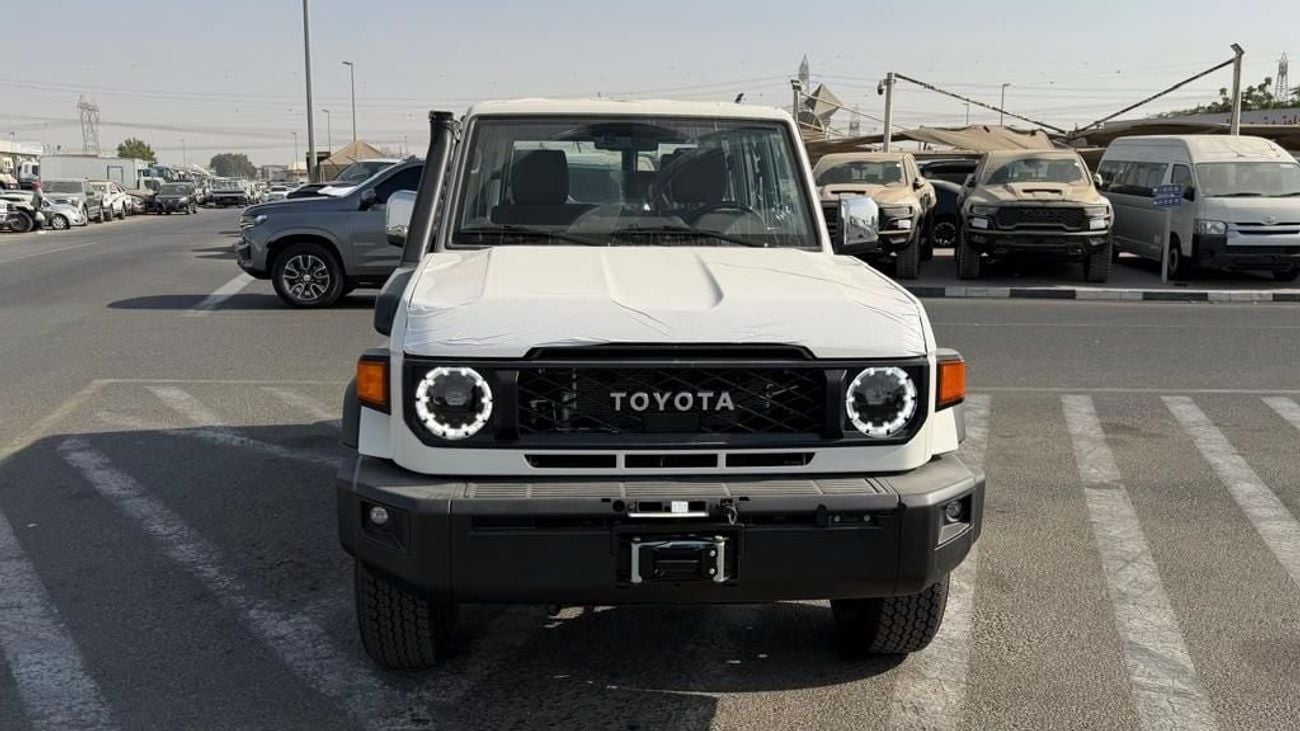 تويوتا لاند كروزر 70 Toyota Land Cruiser hard Top LC76 2.8 AT full option Oman 2025