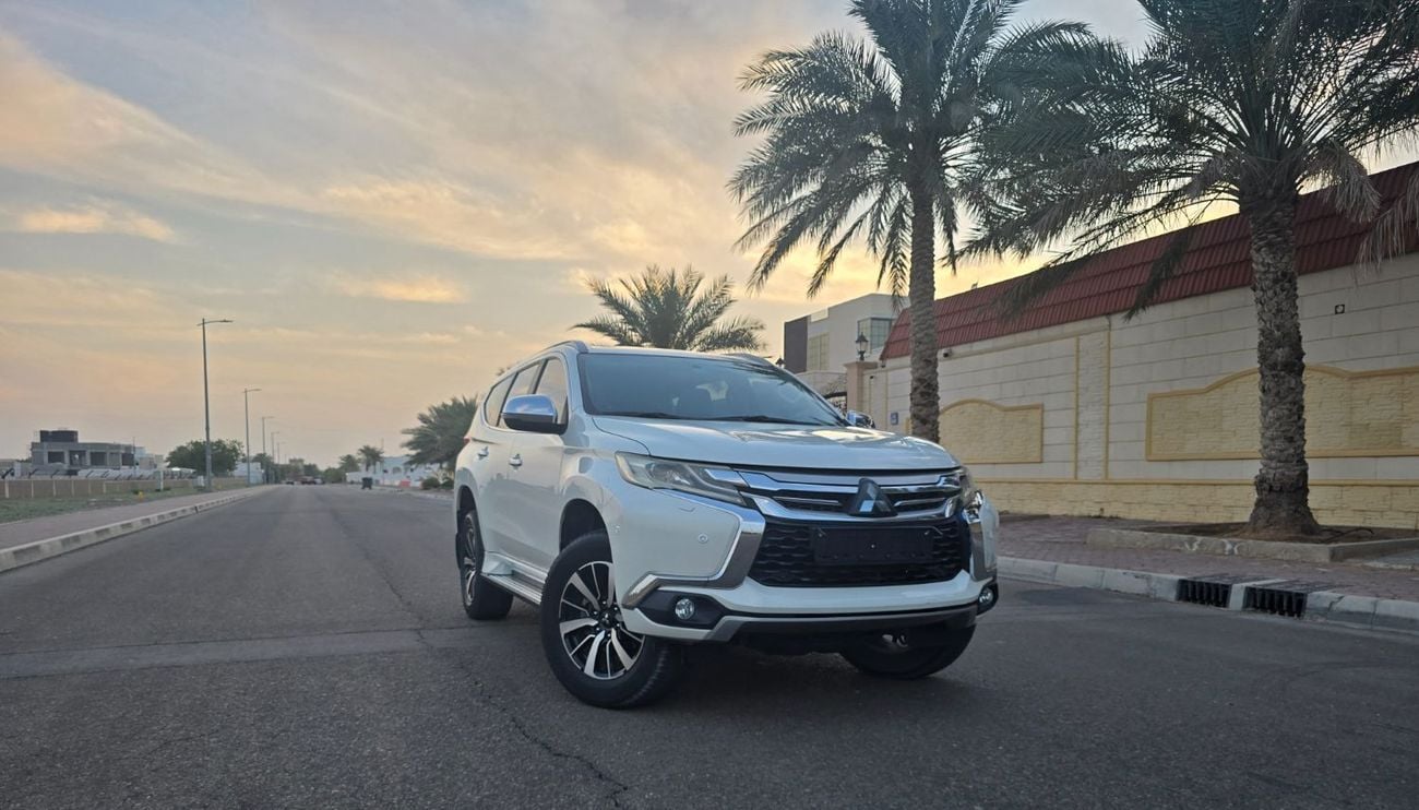 ميتسوبيشي مونتيرو سبورت GLS Premium 3.0L (7 Seater)