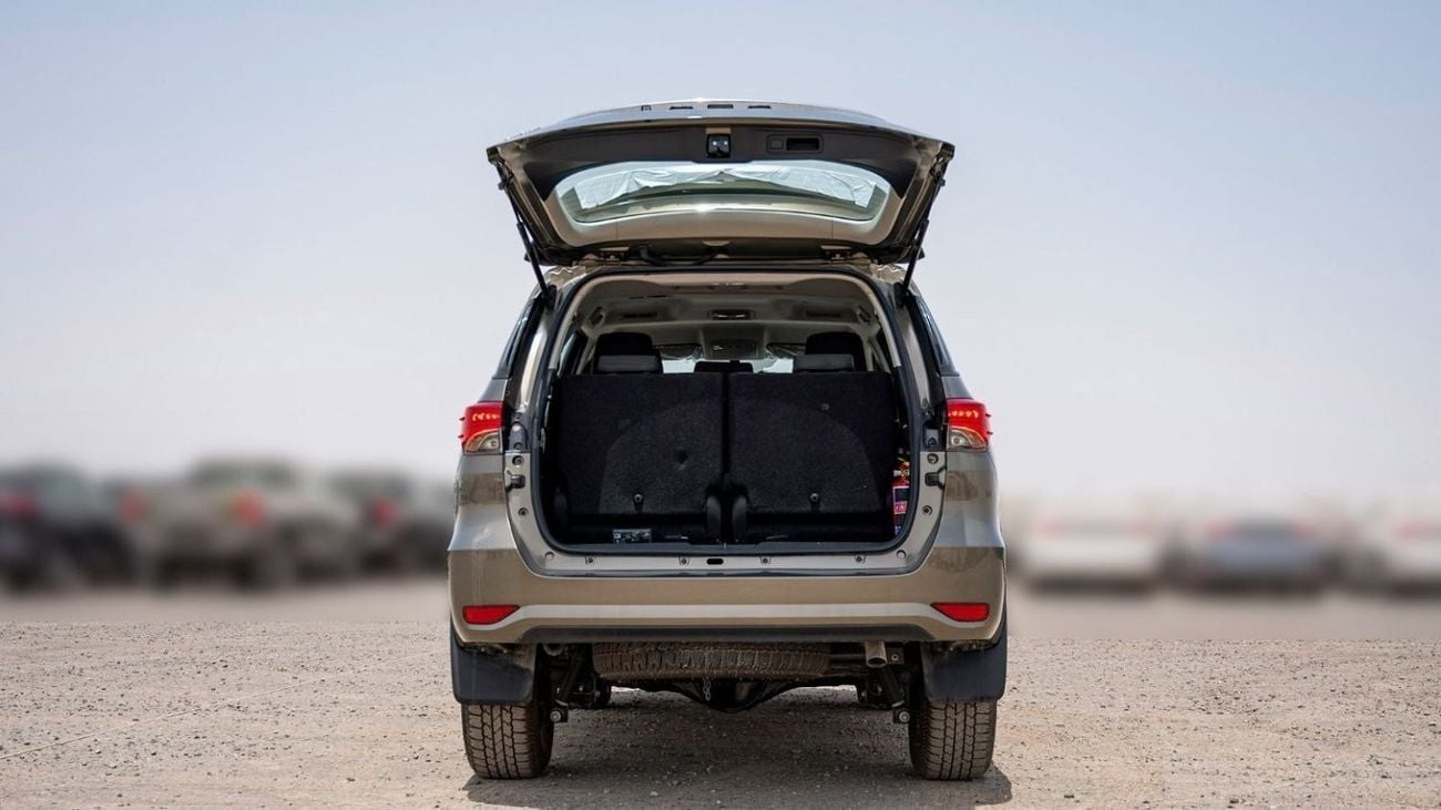 Toyota Fortuner GX2 TOYOTA FORTUNER 2.4 DIESEL AT MID OPTION