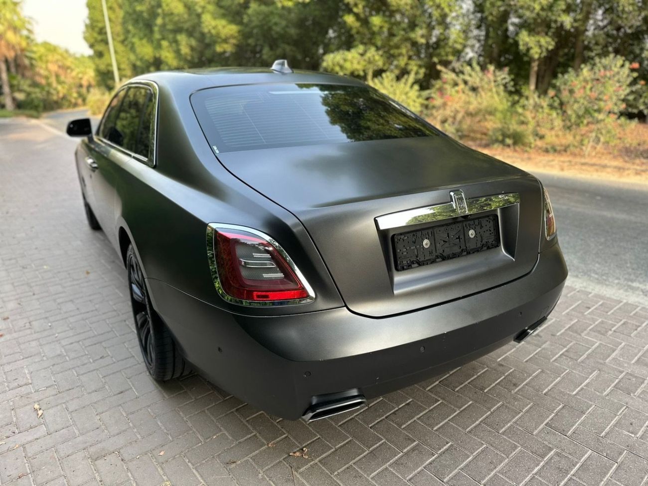 Rolls-Royce Ghost 6.75T Extended Wheelbase | V12 571 HP | GCC Specs | Like New | 4,000 KM