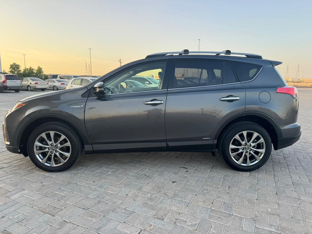 Toyota RAV4 Toyota Rav4 2017 hybrid limited