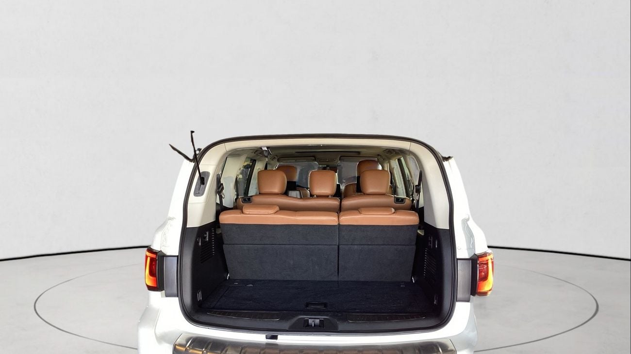 Infiniti QX80 LUXE SENSORY PROACTIVE 5.6 SENSORY AUTO 4WD 8 SEATS | Guaranteed Warranty | 0 Down Payment