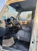 Toyota Land Cruiser Toyota Land Cruiser LC79 D/C 4.2 Engine With DIFF Lock