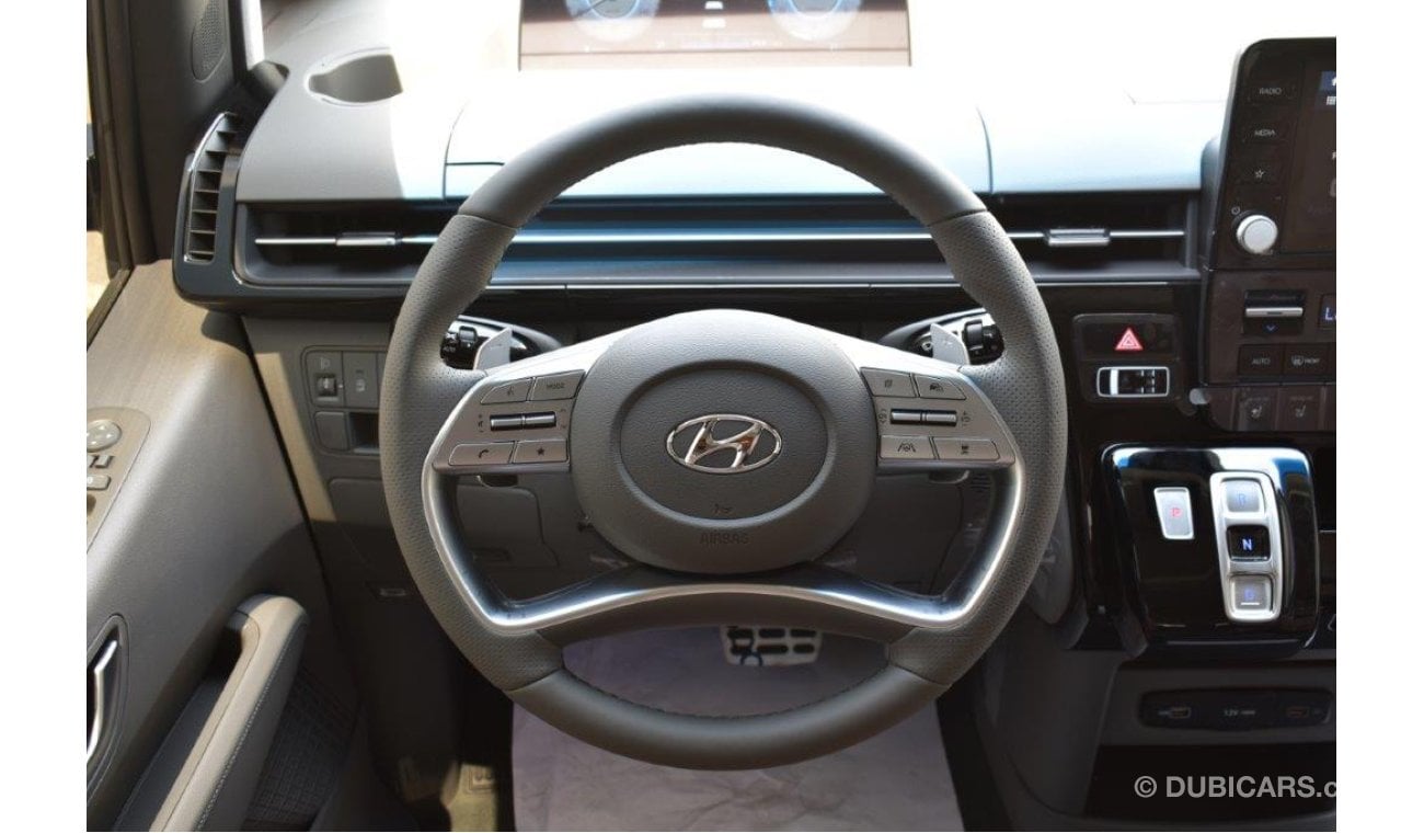 Hyundai Staria Premium 2.2L  Automatic