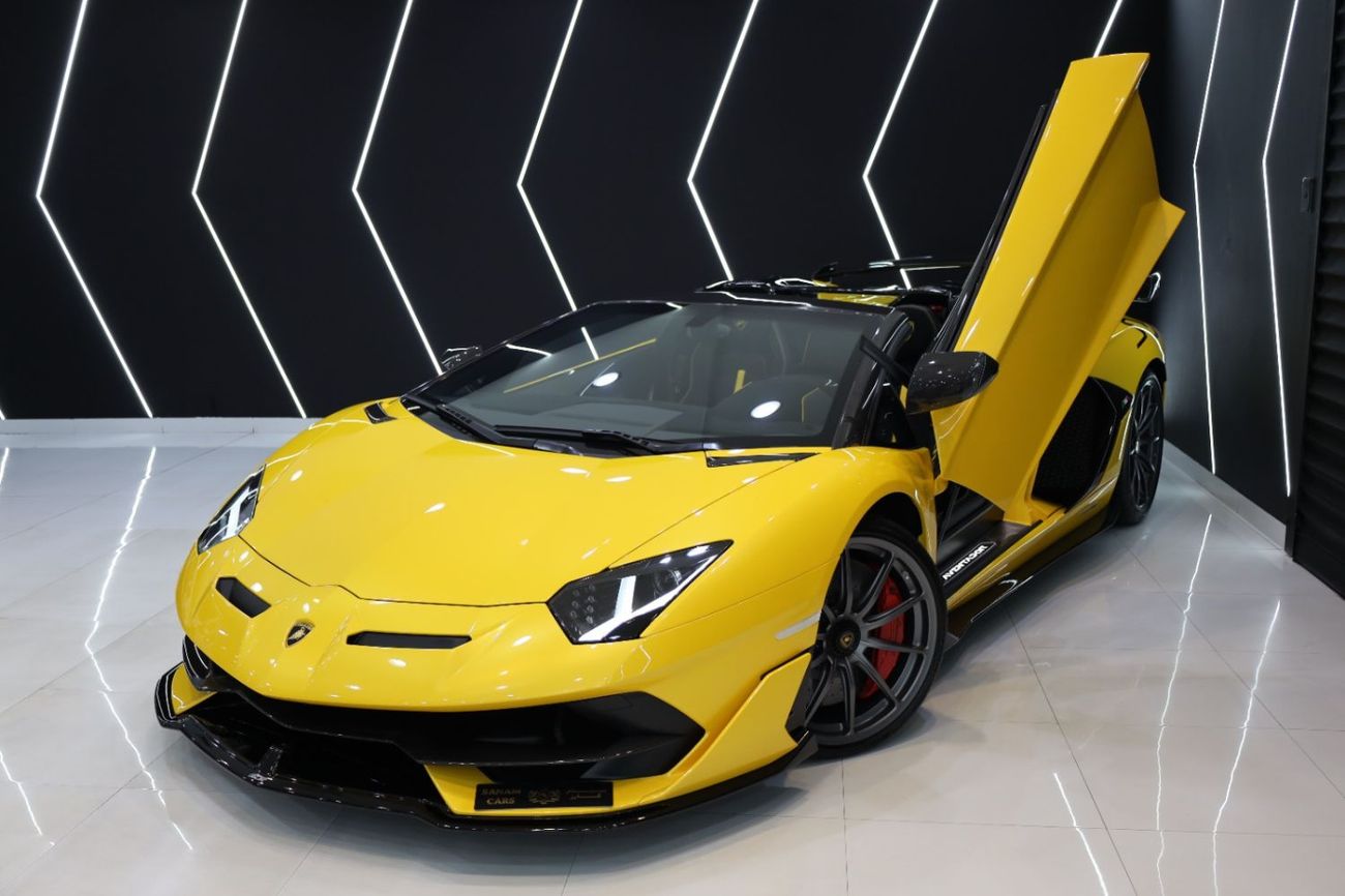 Lamborghini Aventador SVJ 6.5L V12 Roadster, 1 of 800, Carbon Package, Very Low KM!!