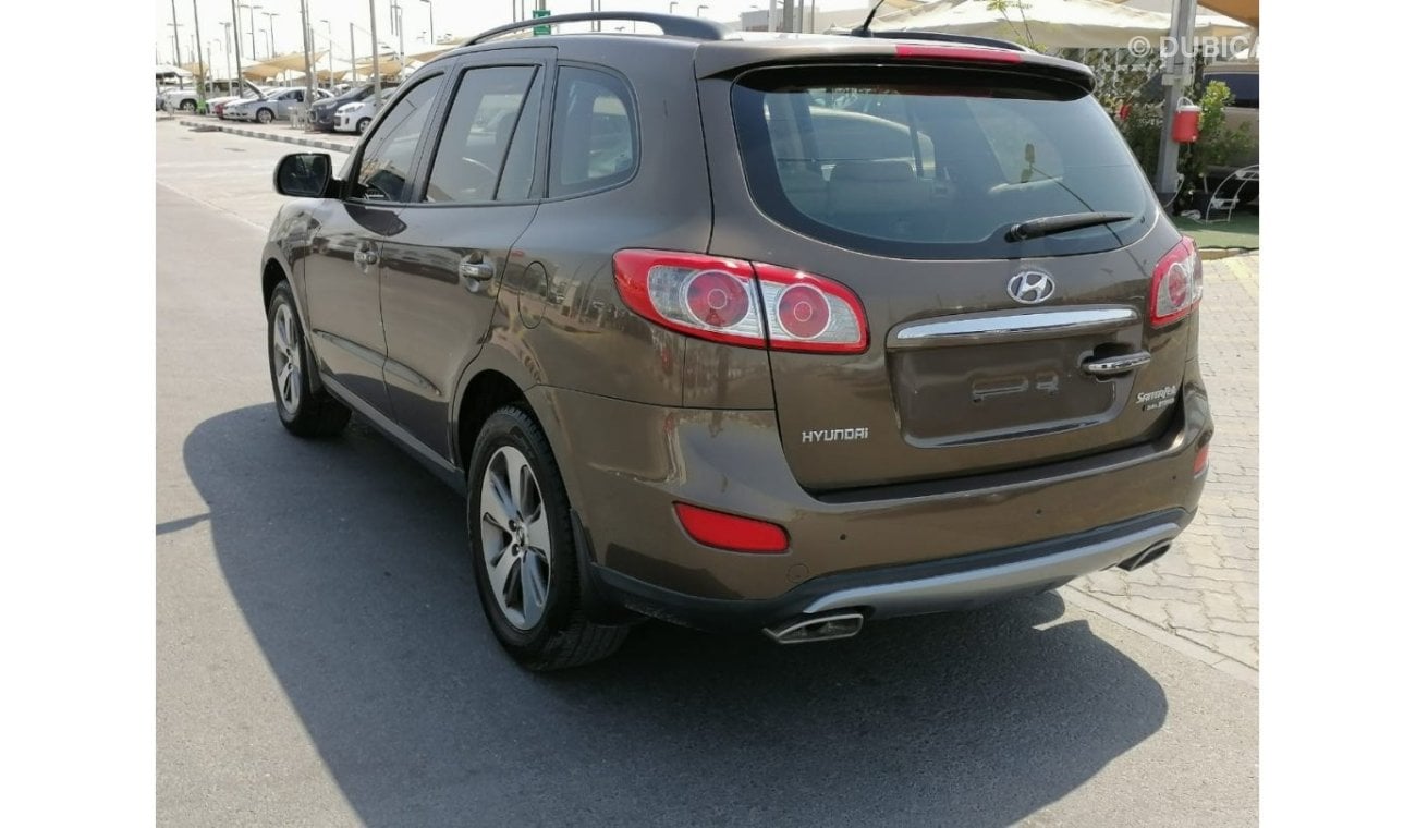 Hyundai Santa Fe Hyundai Santa Fe model 2012