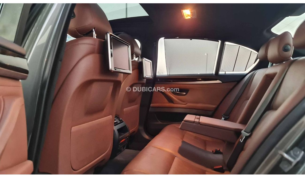 BMW 528i Luxury Line 2.0L Turbo 2015 Agency Warranty Full Service History GCC