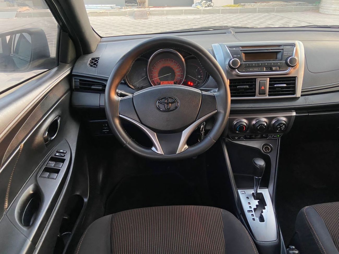 Toyota Yaris TOYOTA YARIS SE MODEL : 2016 MILEAGE : 129,000 K/M PRICE : 27,000 DIRHAMS GULF SPECIFICATIONS Withou