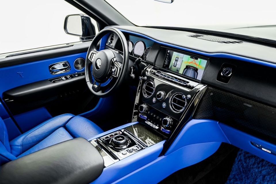 Used RollsRoyce Cullinan Std 2021 for sale in Dubai 683861