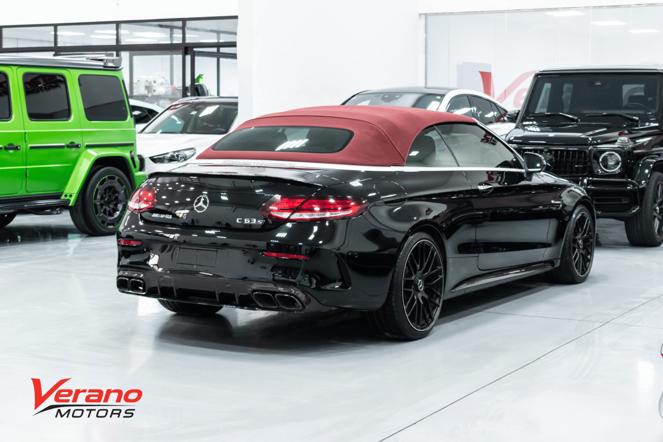 مرسيدس بنز C 63S AMG Std 4.0L (4 Seater)