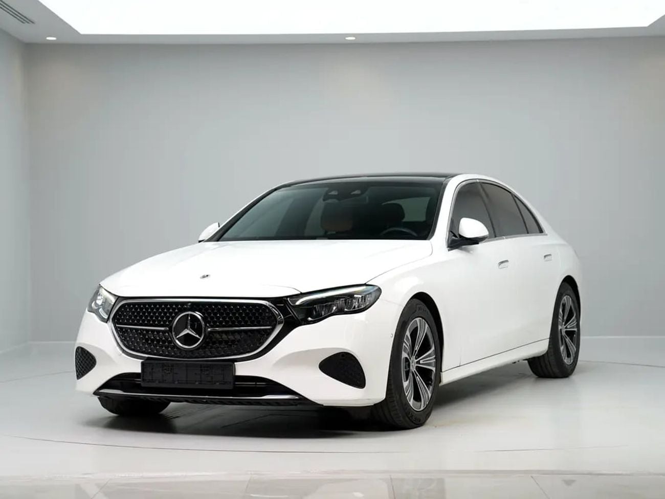 Mercedes Benz E200 STD