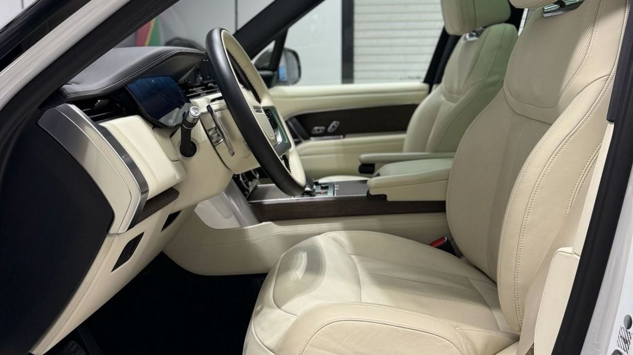 Land Rover Range Rover HSE P530 4.4L | V8 | GCC Specs | Warranty & Service Contract Until 2027