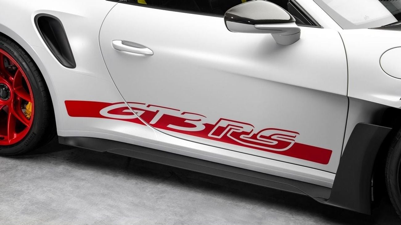 بورش 911 GT3 RS - 2025 - GCC Specs - Under 5 Years Warranty