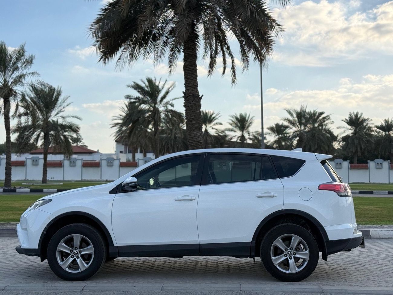 تويوتا راف ٤ Export from Australia